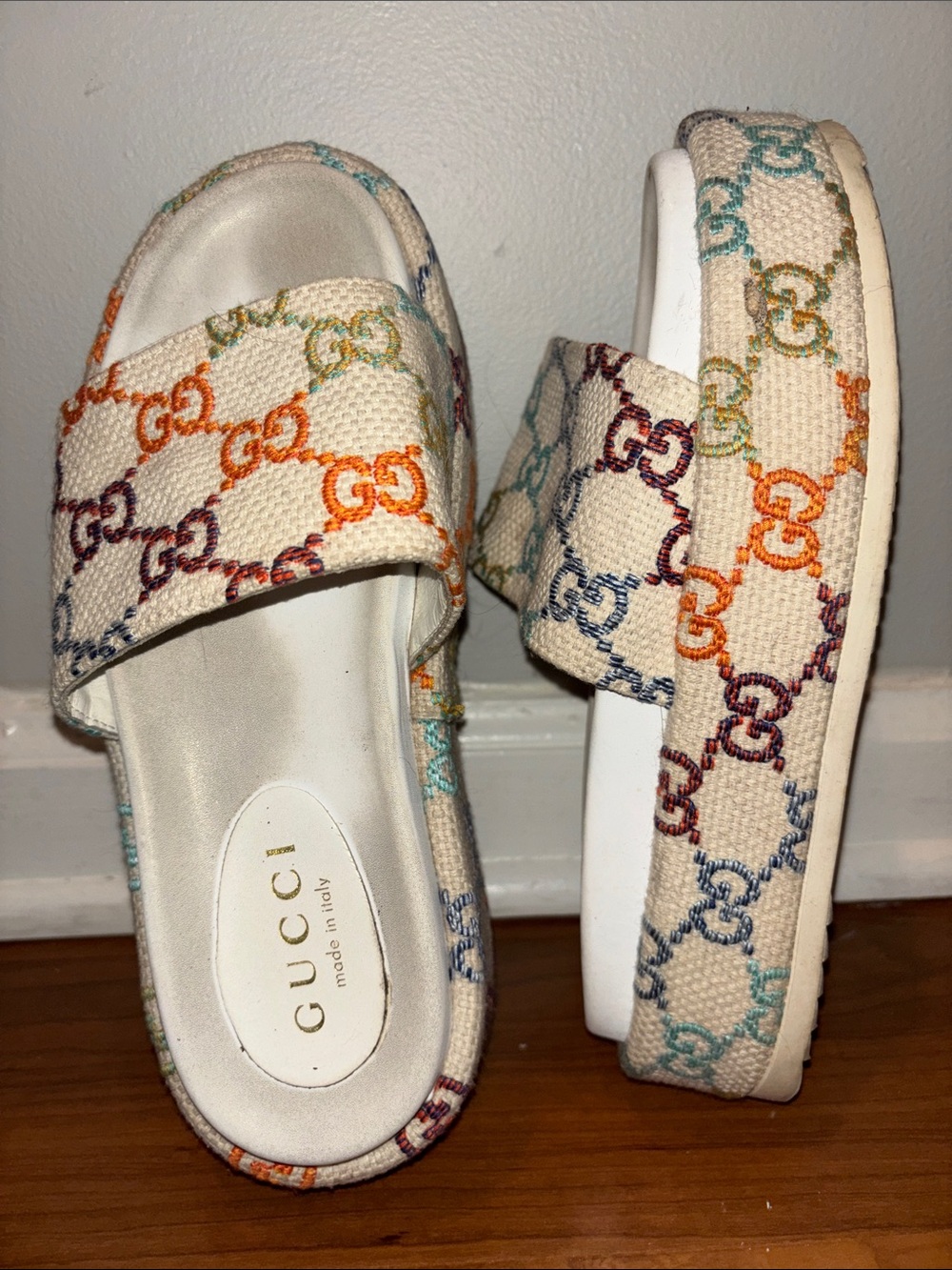 Gucci Cream Canvas Multicolor GG Slide Sandals